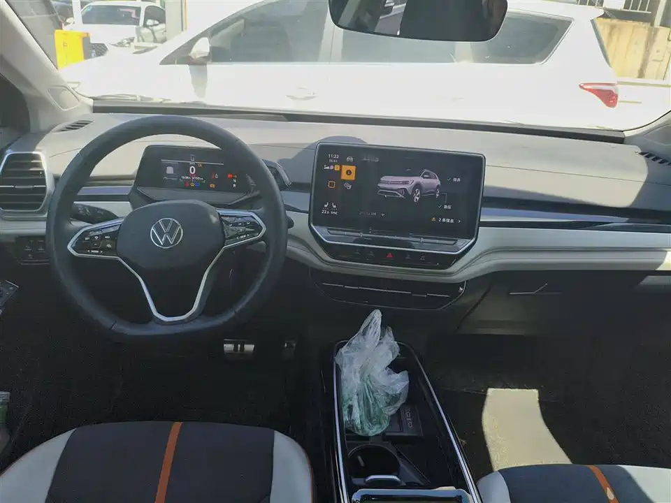 Volkswagen ID.6 CROZZ