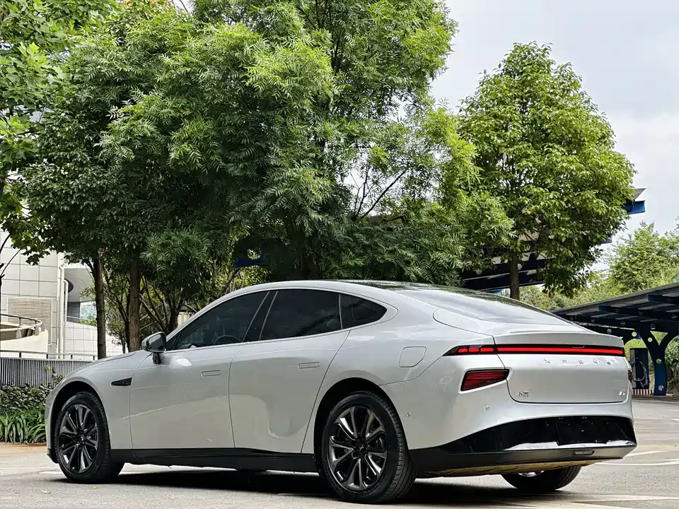 XPENG P7