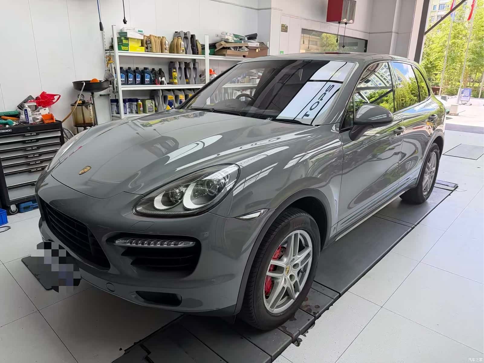 Porsche Cayenne, 2011 1