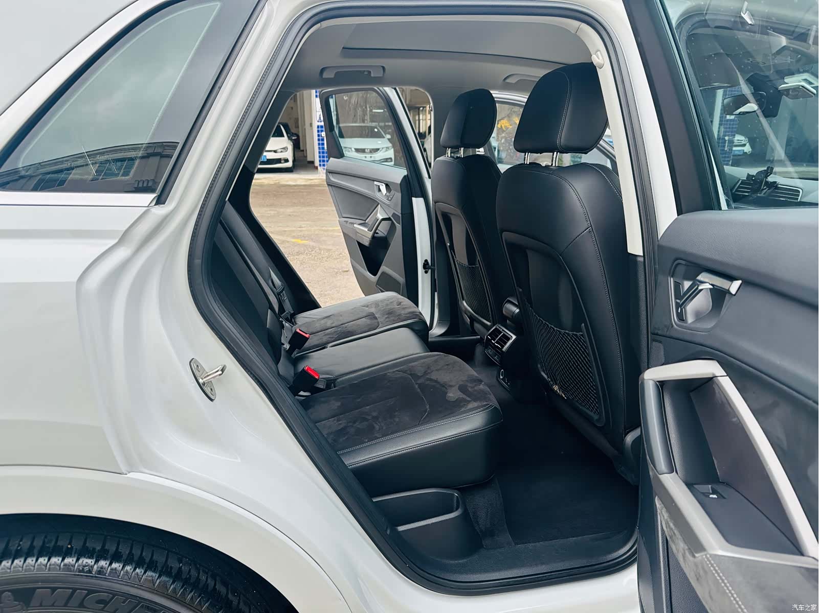 Audi Q3, 2020 6
