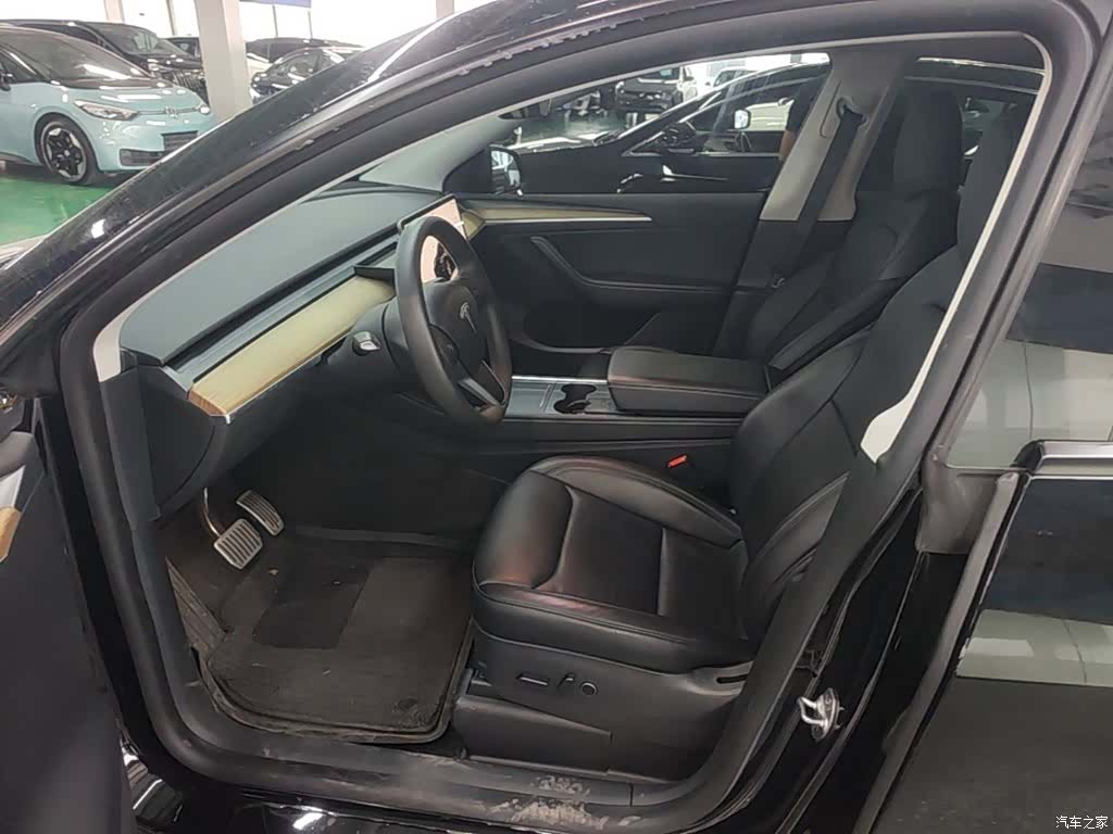 Tesla Model Y, 2022 15