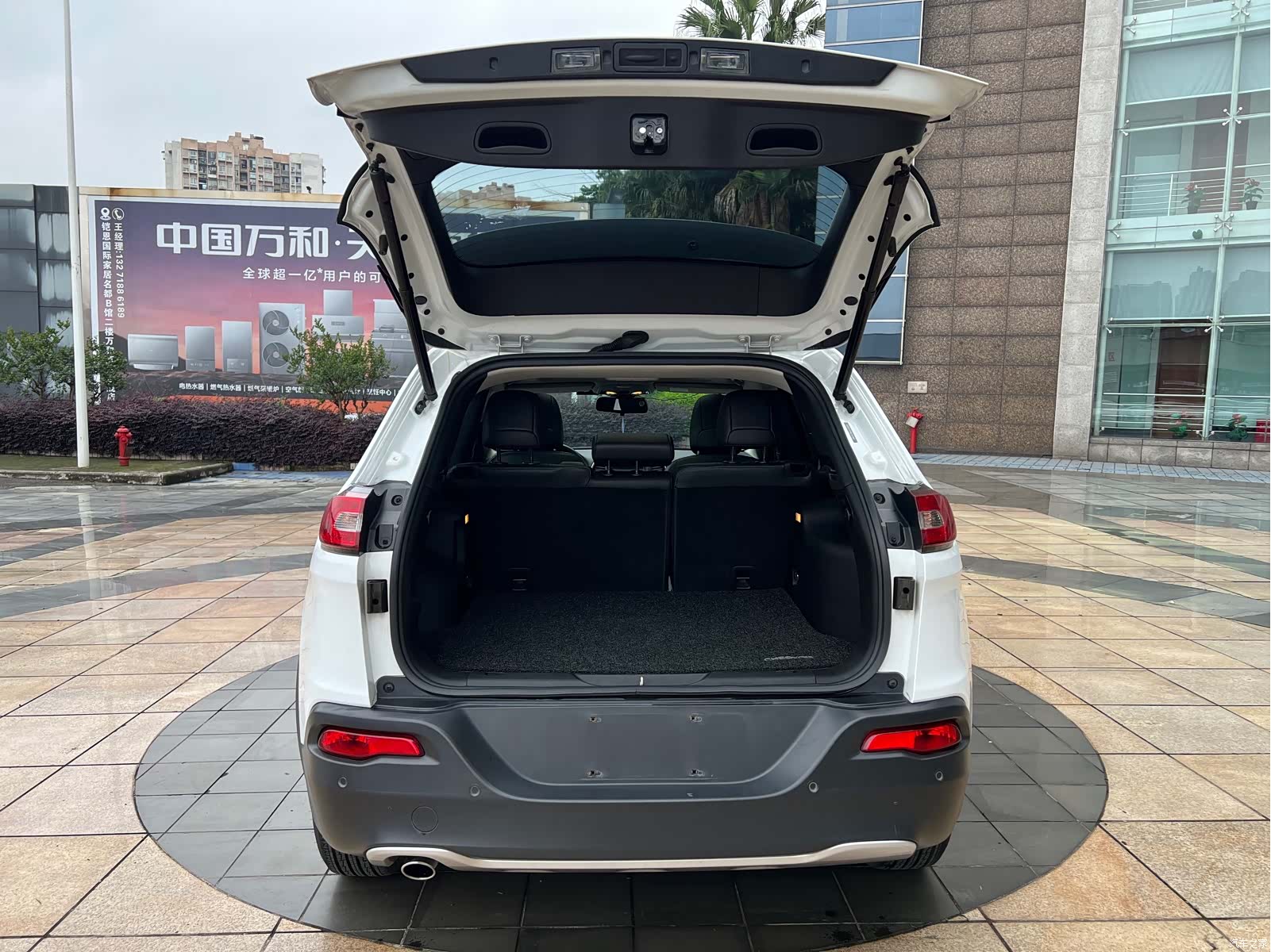 Jeep Cherokee, 2019 19