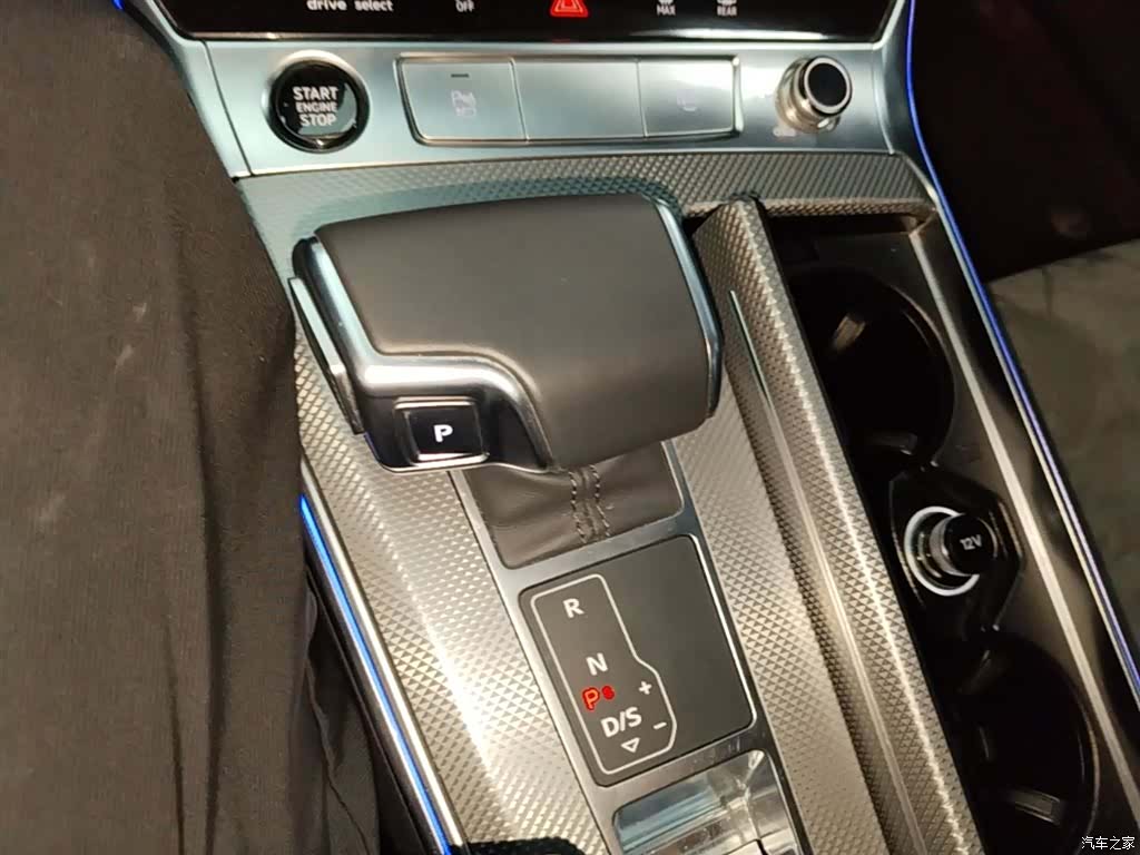 Audi A6L, 2024 14