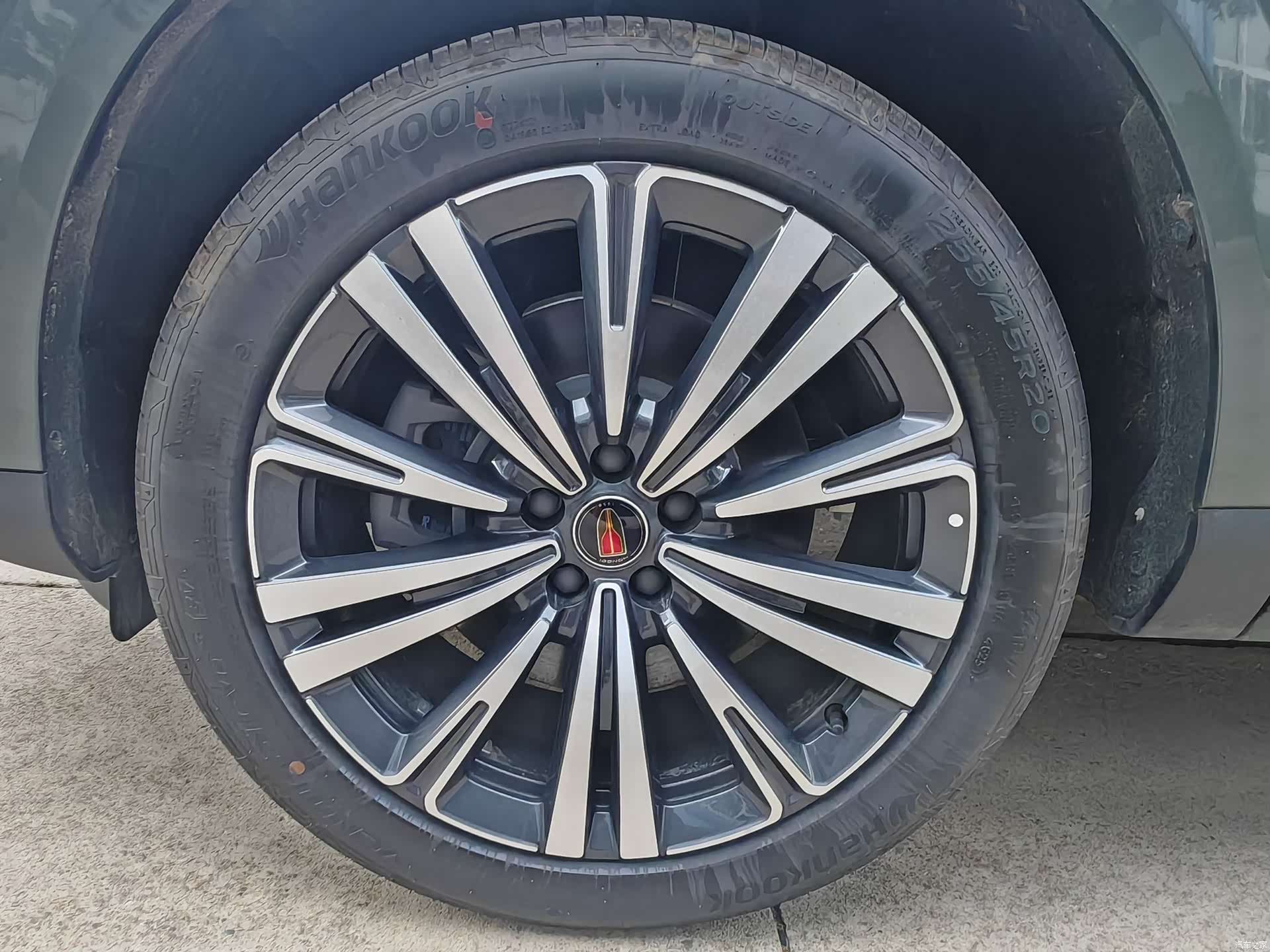 Hongqi HS6, 2026 26