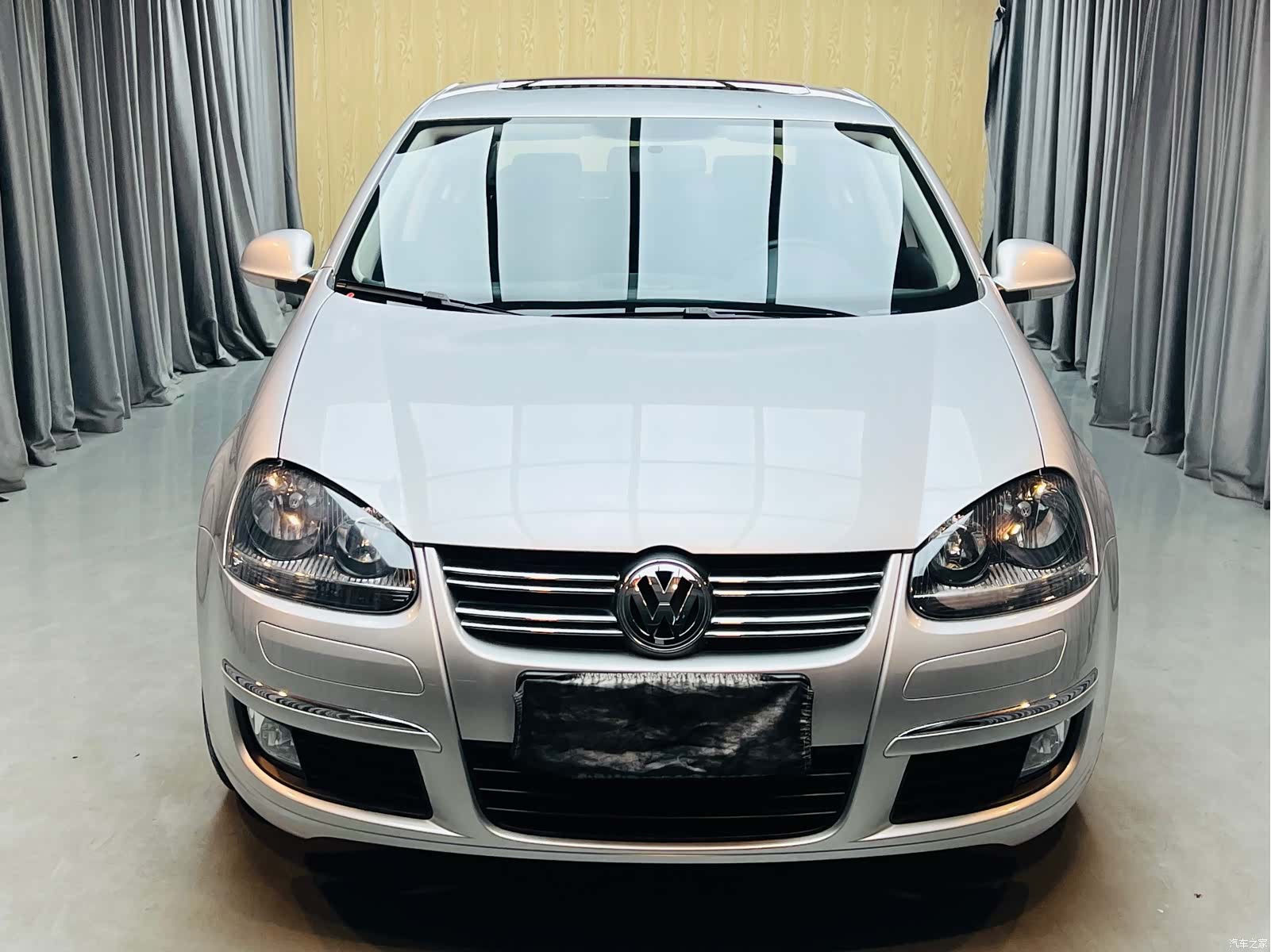 Volkswagen Sagitar, 2011 2