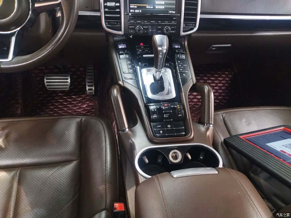 Porsche Cayenne, 2015 11