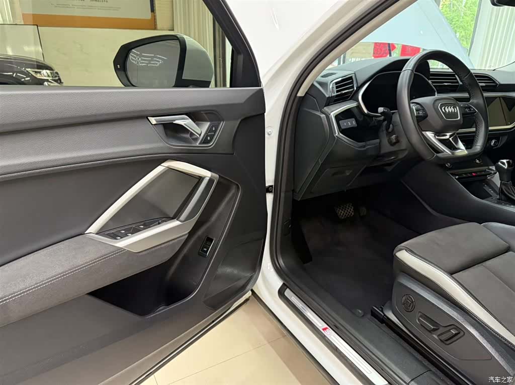 Audi Q3, 2023 8