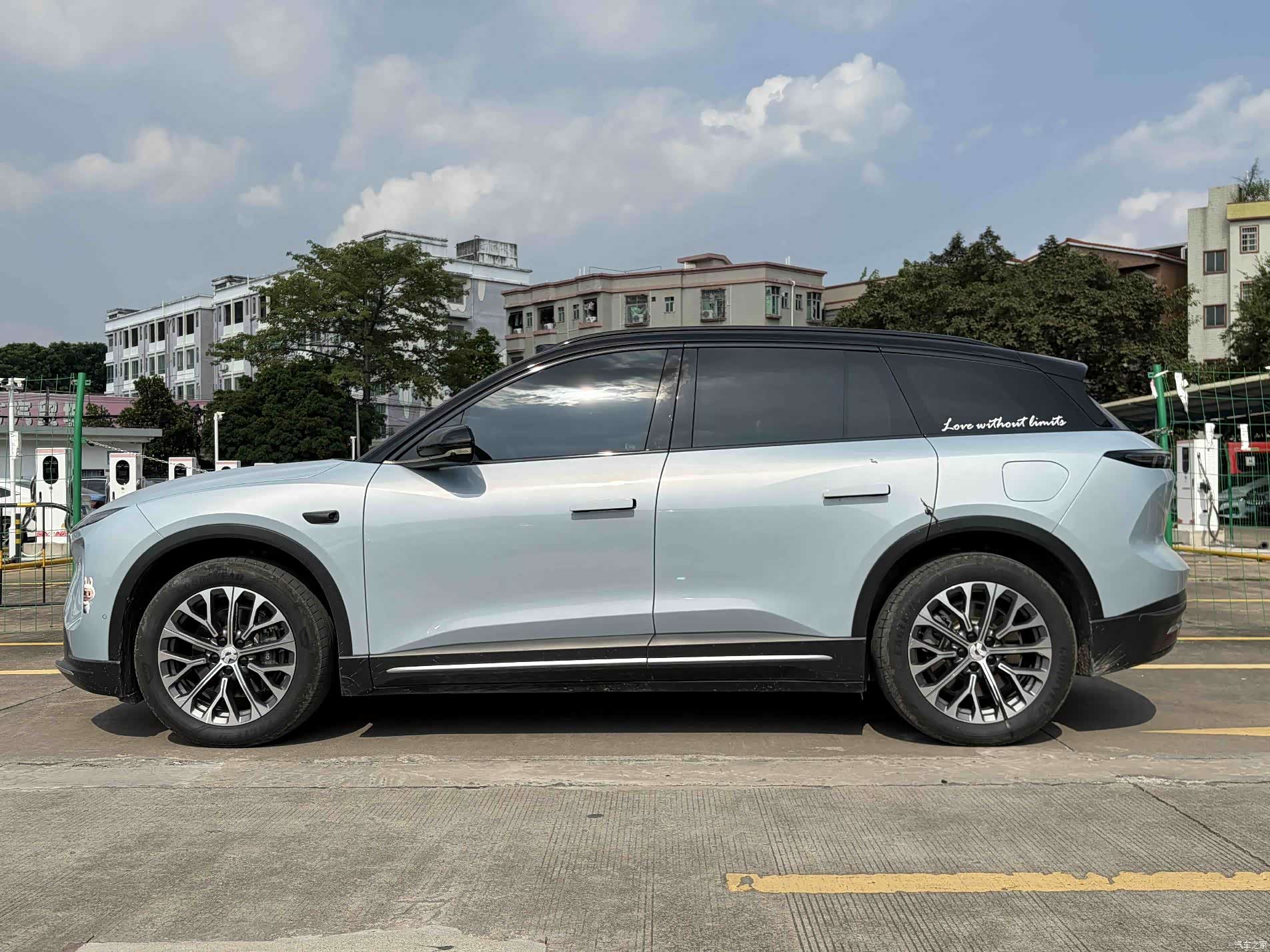 NIO ES6, 2024 8