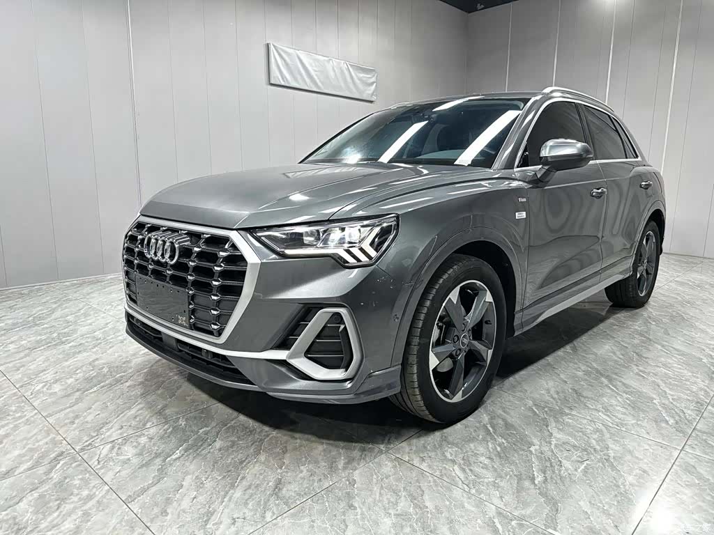 Audi Q3, 2023 1