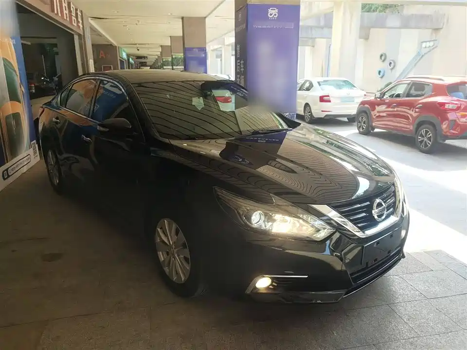 Nissan Teana