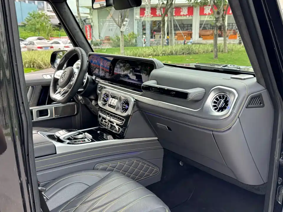 Mercedes-Benz G-class