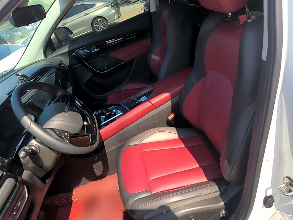 DongFeng AX7, 2022 15