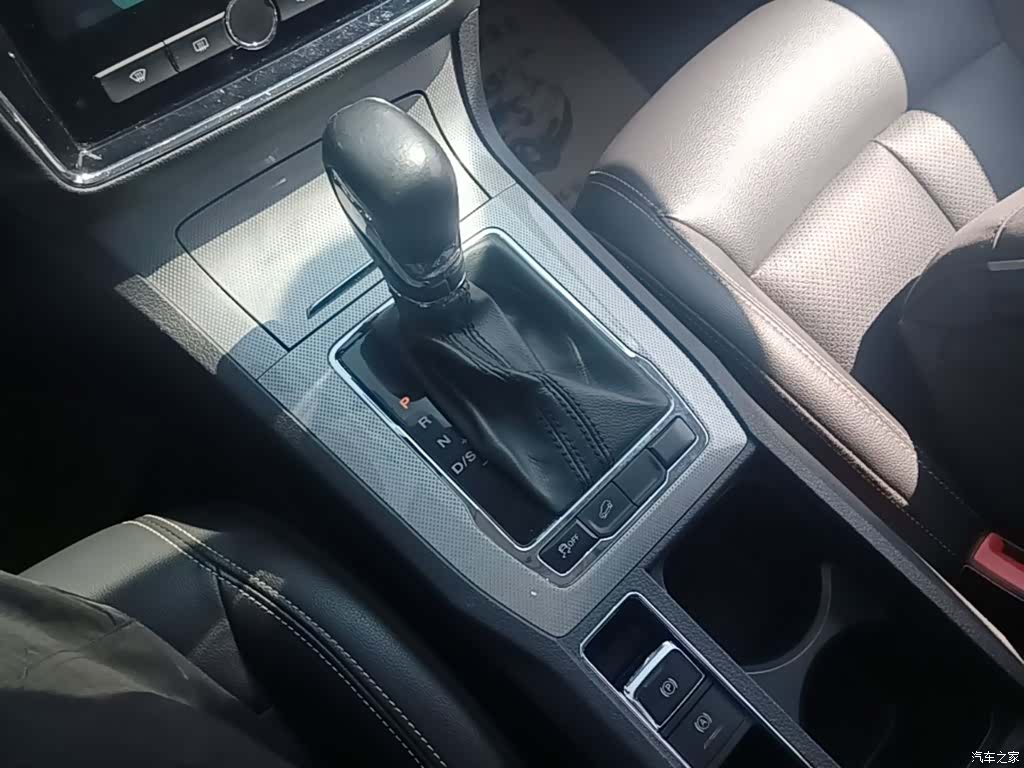 Roewe RX5, 2018 6