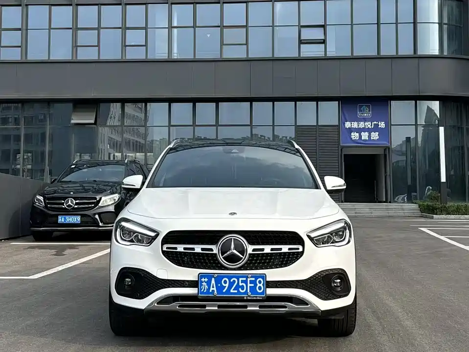 Mercedes-Benz GLA