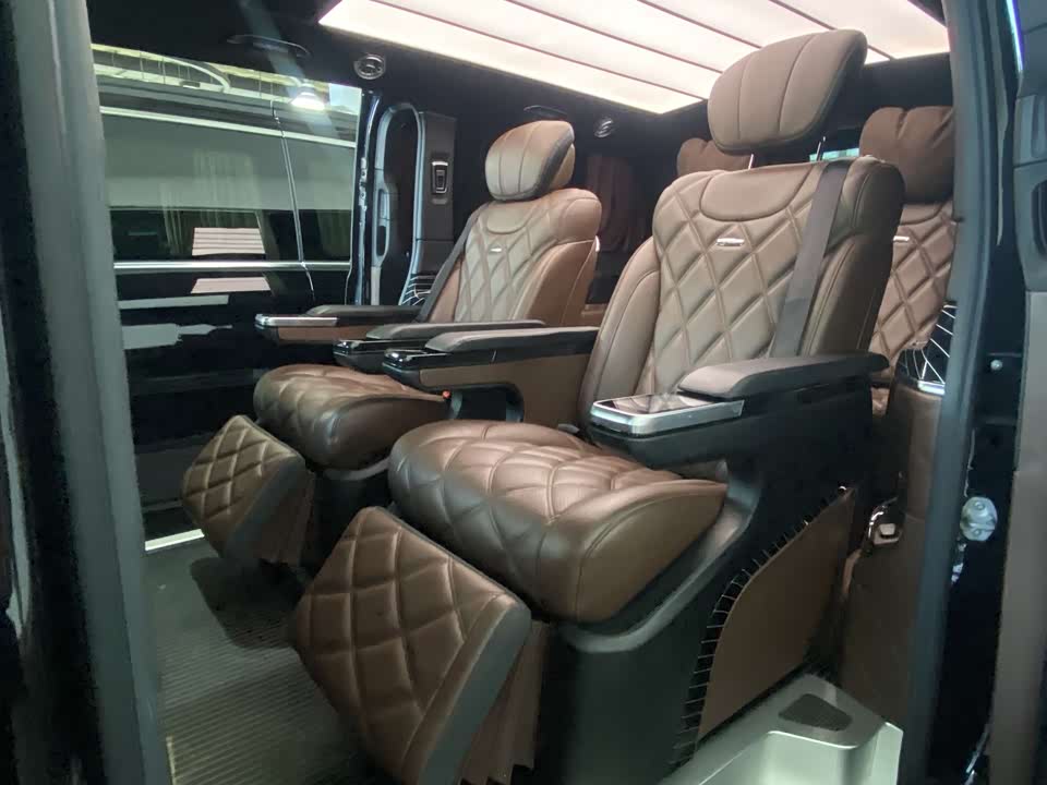 Mercedes-Benz V-class