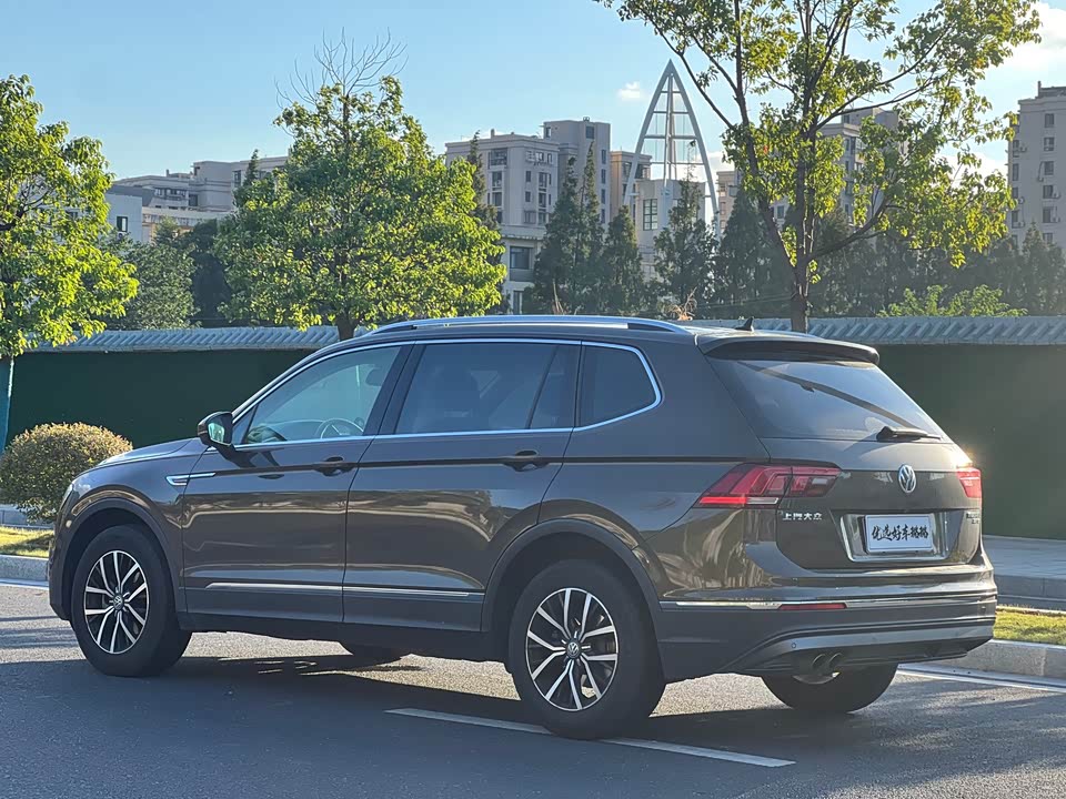 Volkswagen Tiguan L