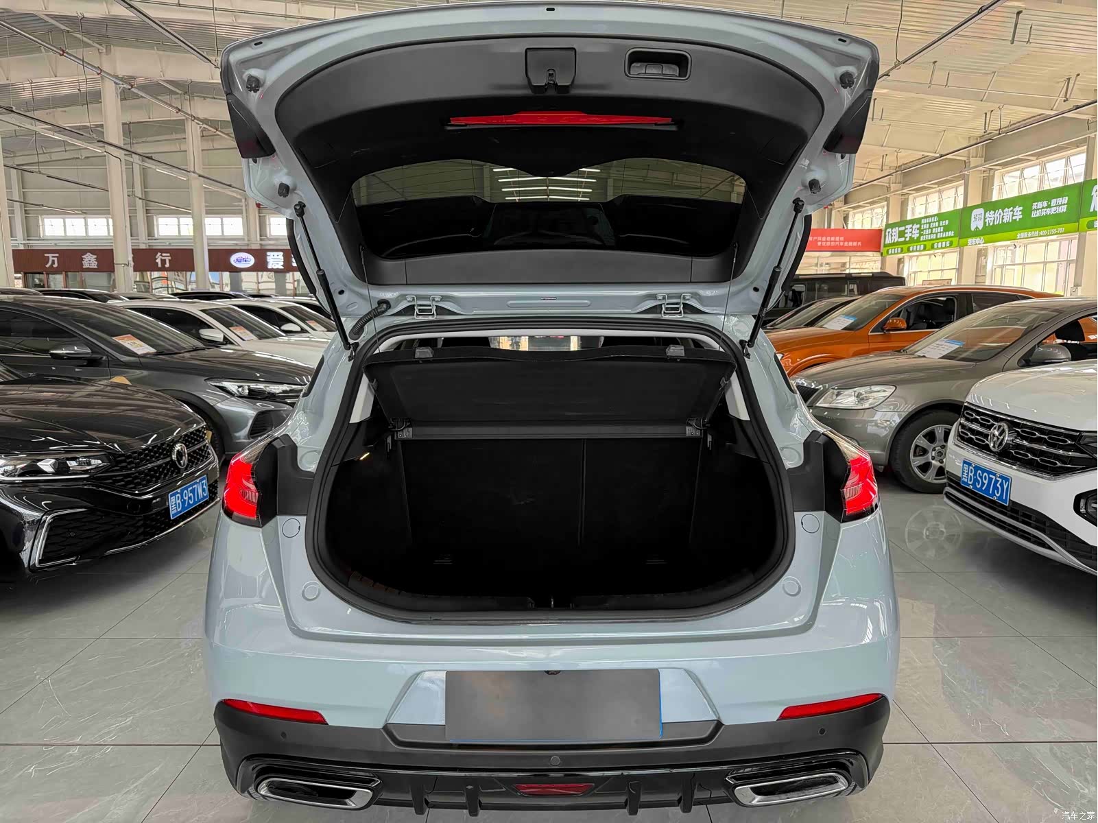 Geely Emgrand, 2022 19
