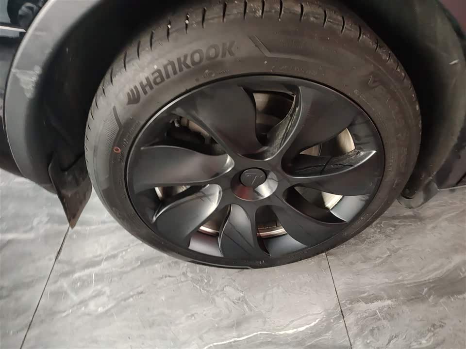 Tesla Model Y Tesla Model Y