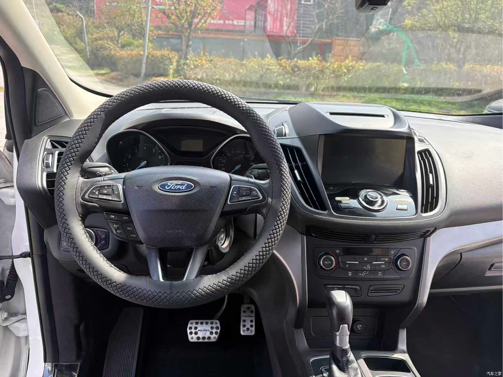 Ford Kuga, 2017 10