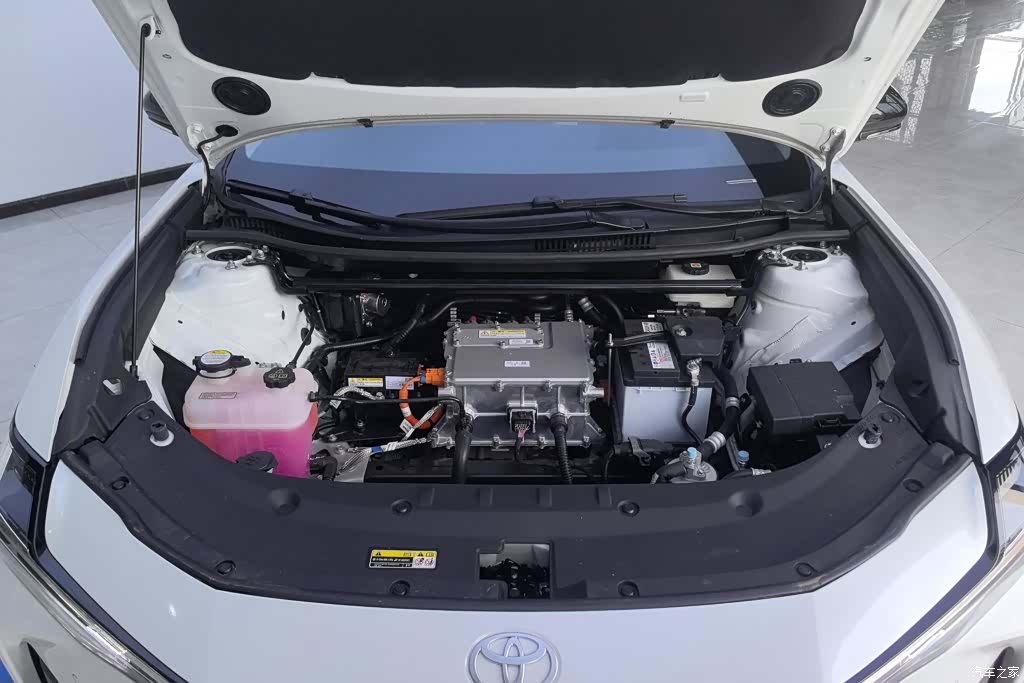 Toyota bZ3, 2026 10