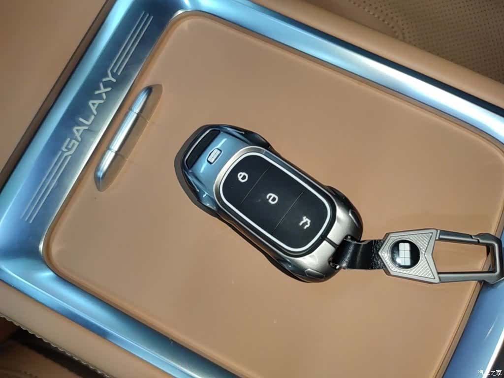 Geely Galaxy L7, 2025 17