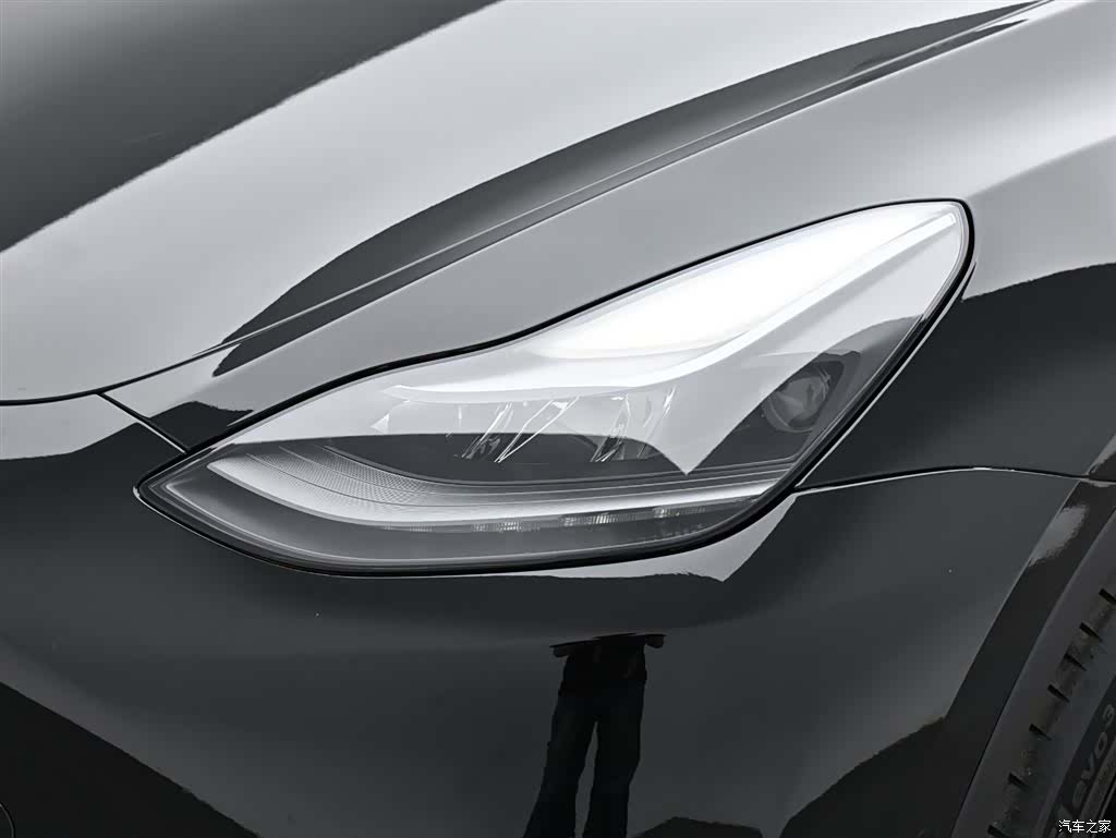 Tesla Model Y, 2022 18