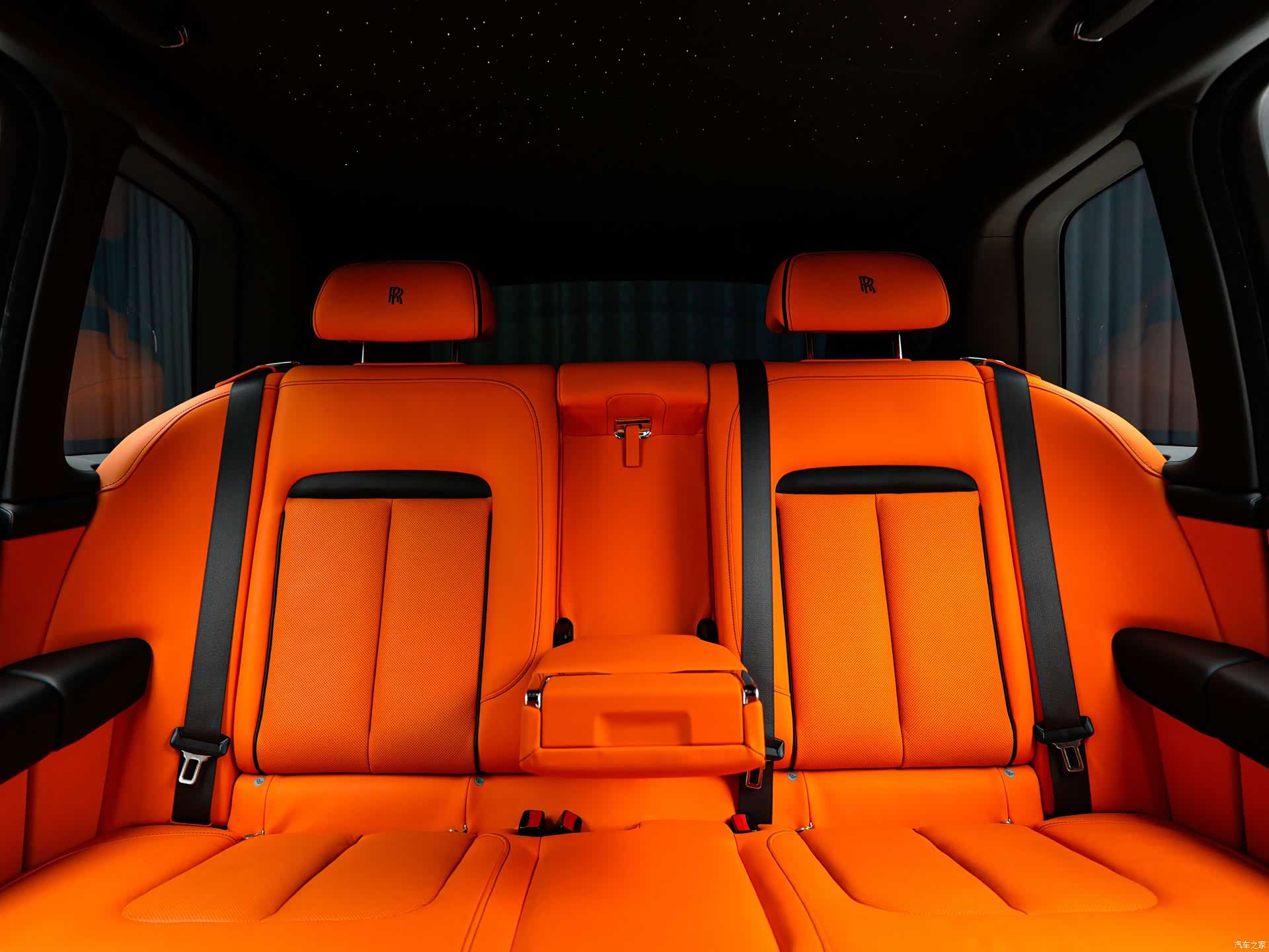 Rolls-Royce Cullinan, 2022 10