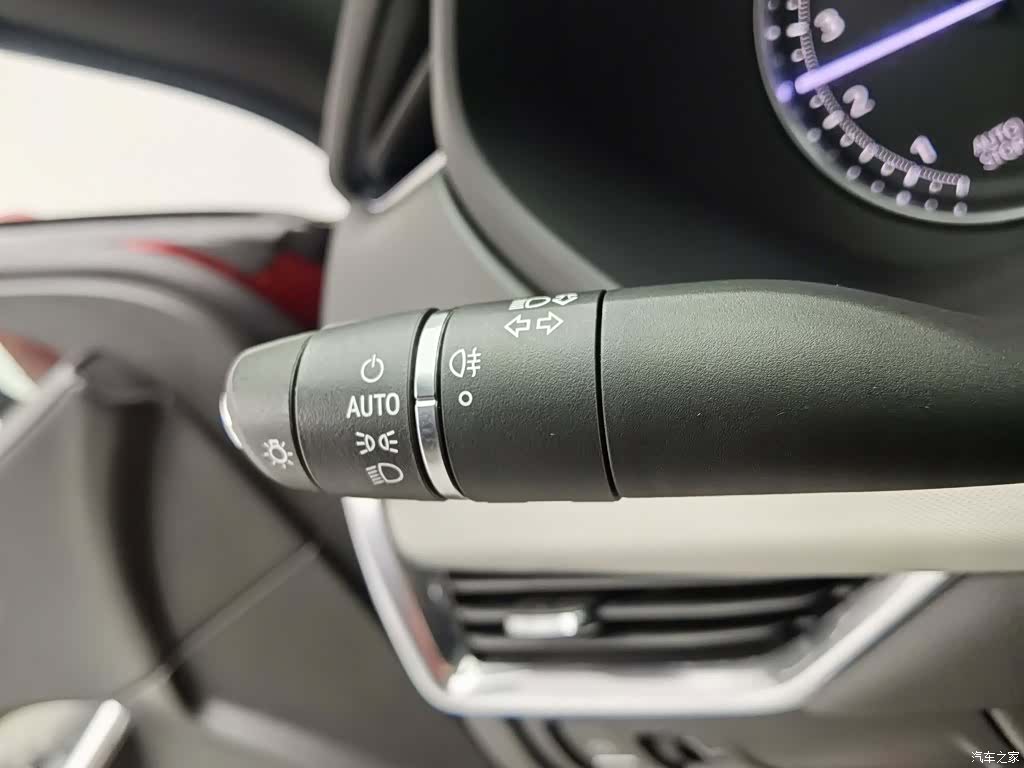 Cadillac XT4, 2021 21