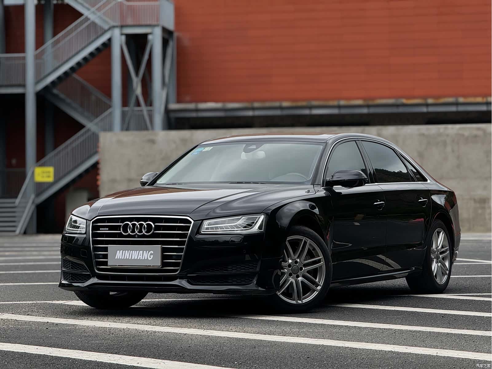 Audi A8L, 2017 1