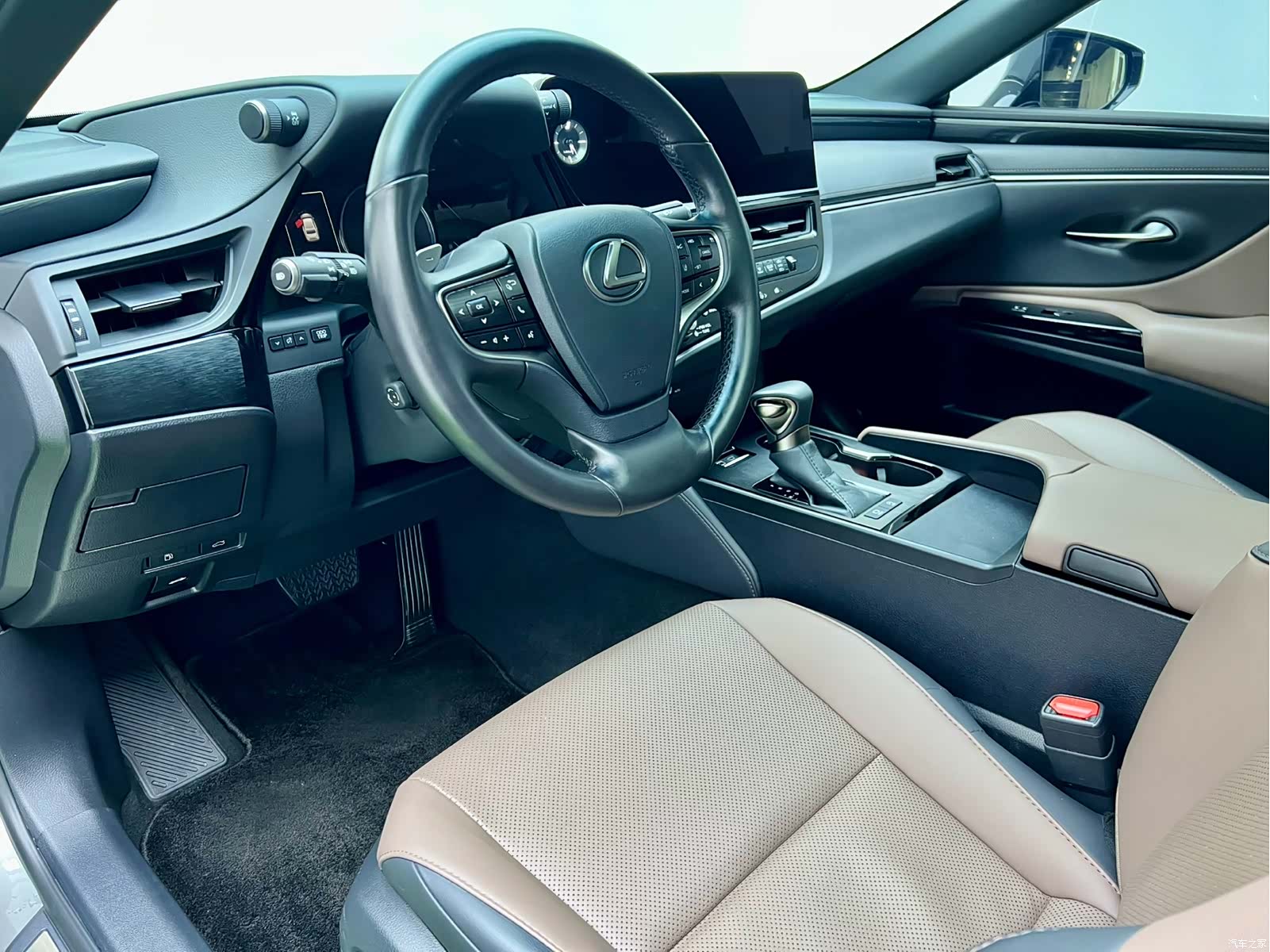 Lexus ES, 2024 8
