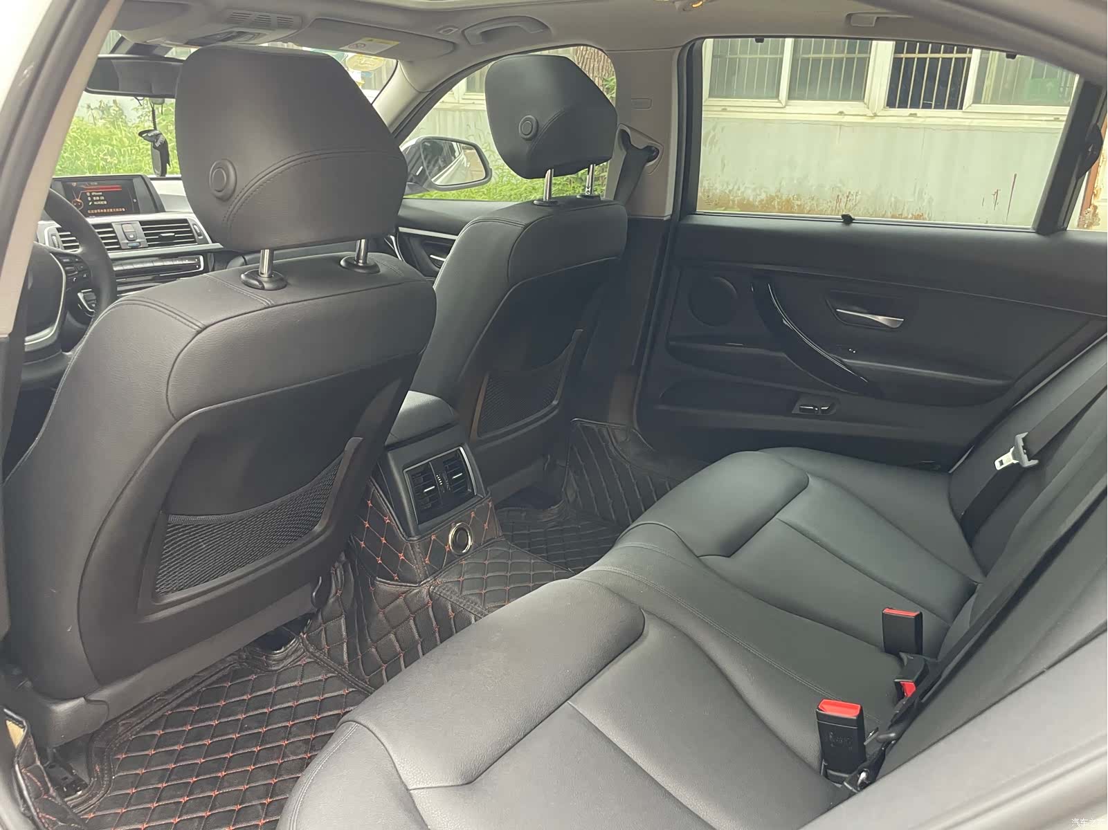 BMW 3 Series, 2017 все фото