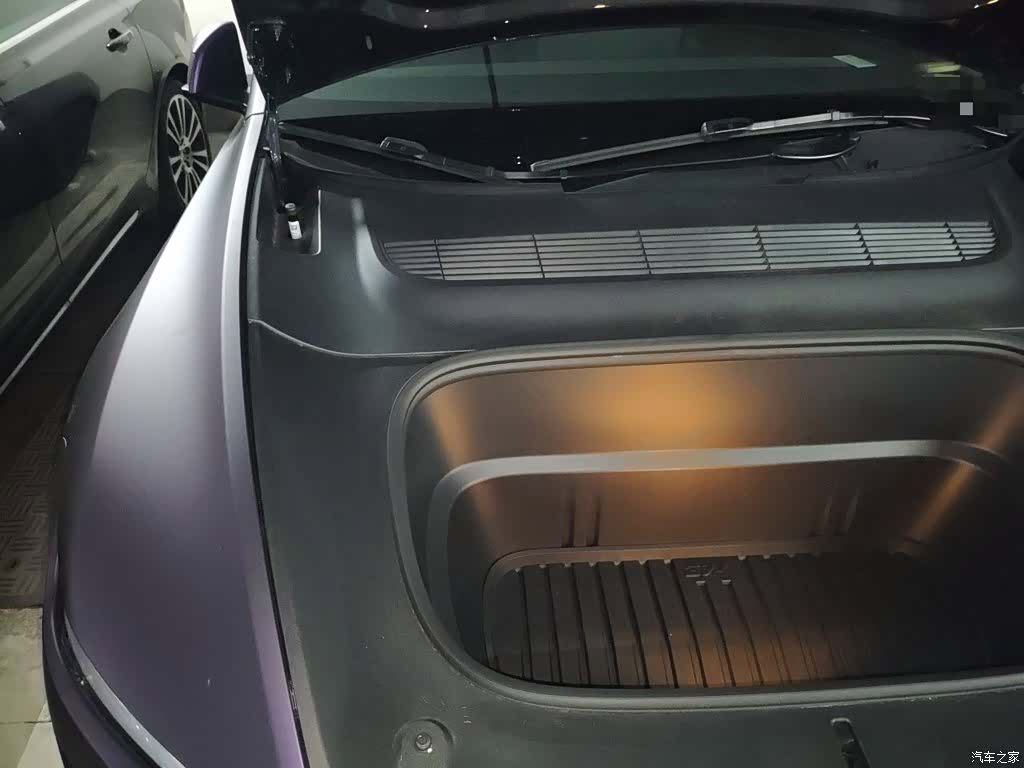 Tesla Model Y, 2025 21