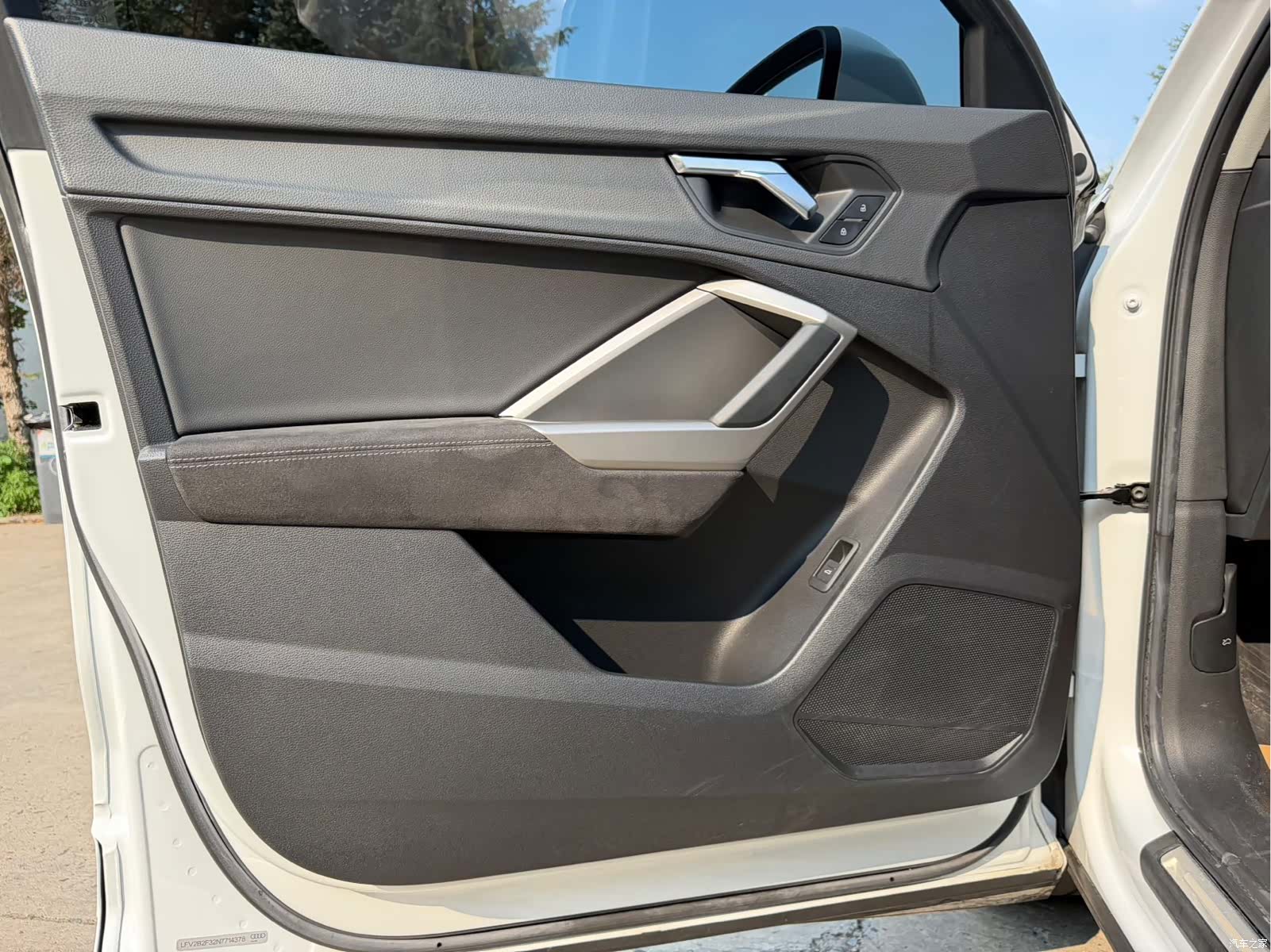Audi Q3, 2022 10
