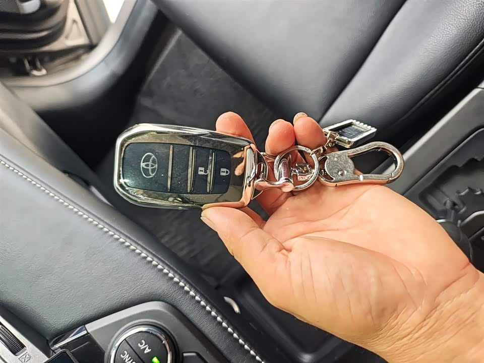 Toyota RAV4 Rongfang