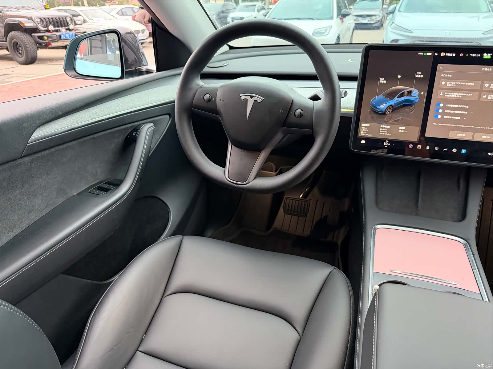 Tesla Model Y, 2025 11