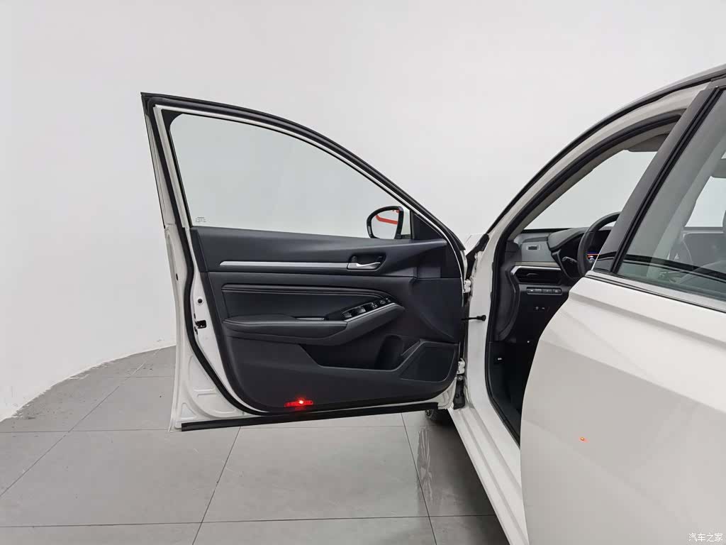 Nissan Teana, 2020 8