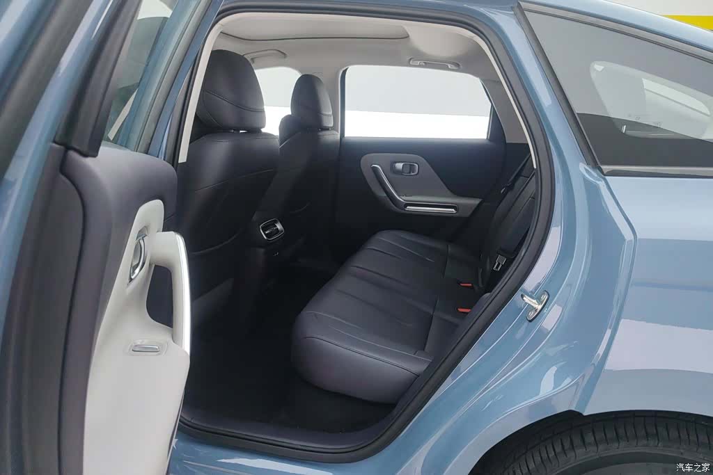 Leapmotor B01, 2025 11