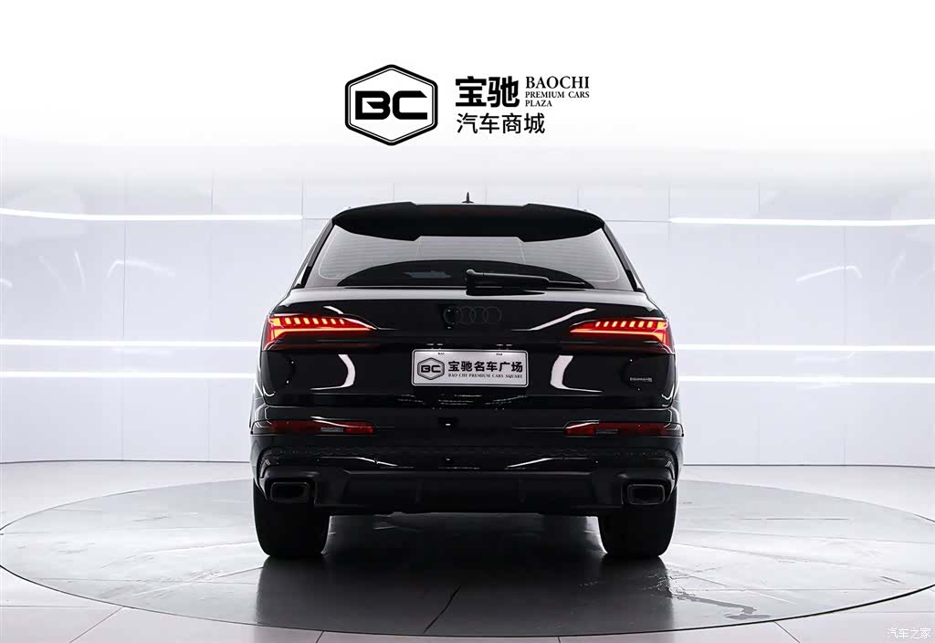Audi Q7, 2025 4