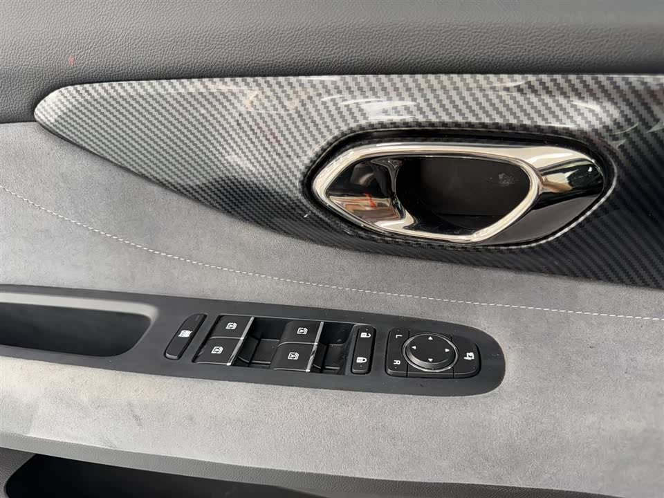 Trumpchi Shadow Leopard