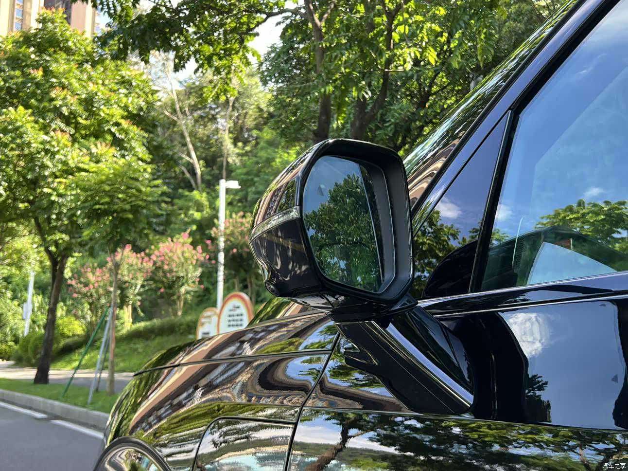 Volvo EM90, 2024 12