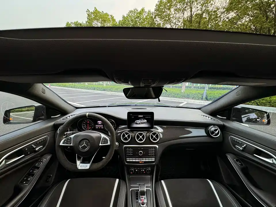 Mercedes-Benz CLA AMG