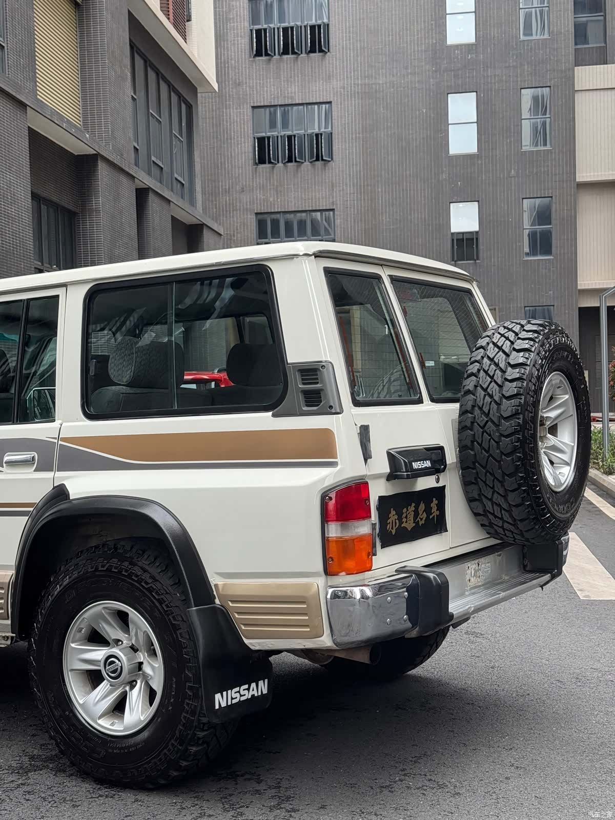 Nissan Patrol, 2004 9