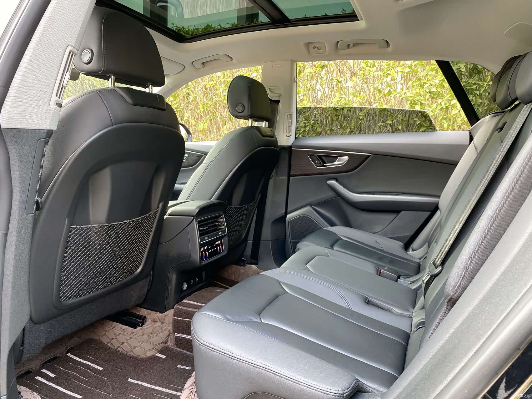 Audi Q8, 2021 11