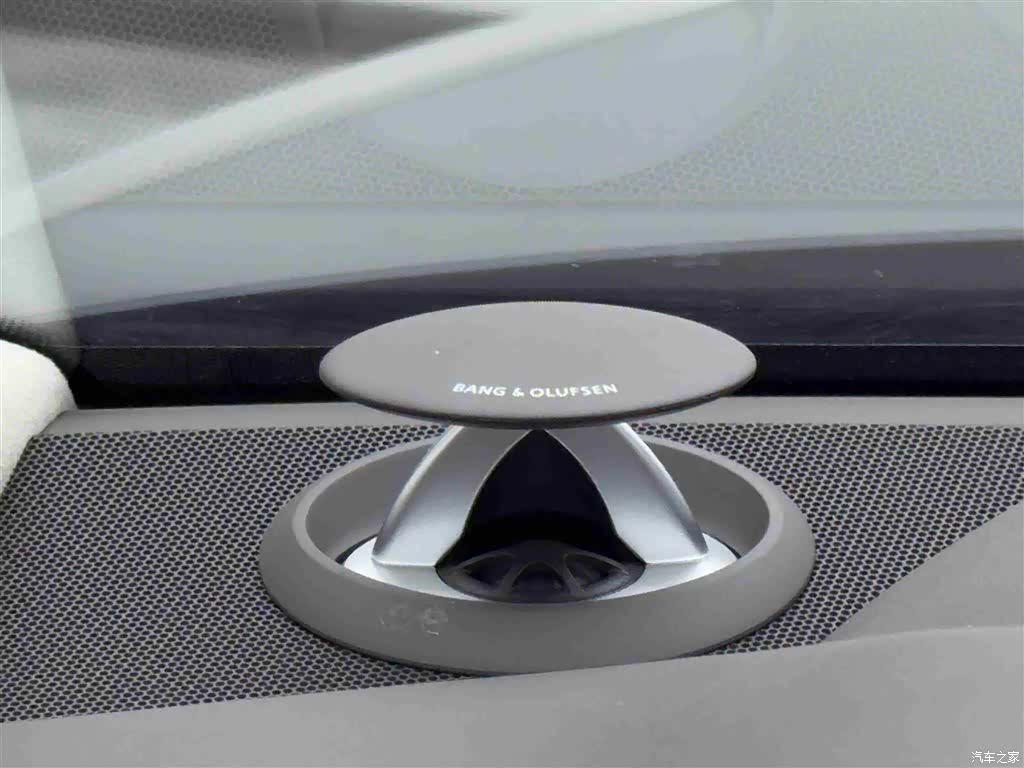 Audi A8L, 2025 15