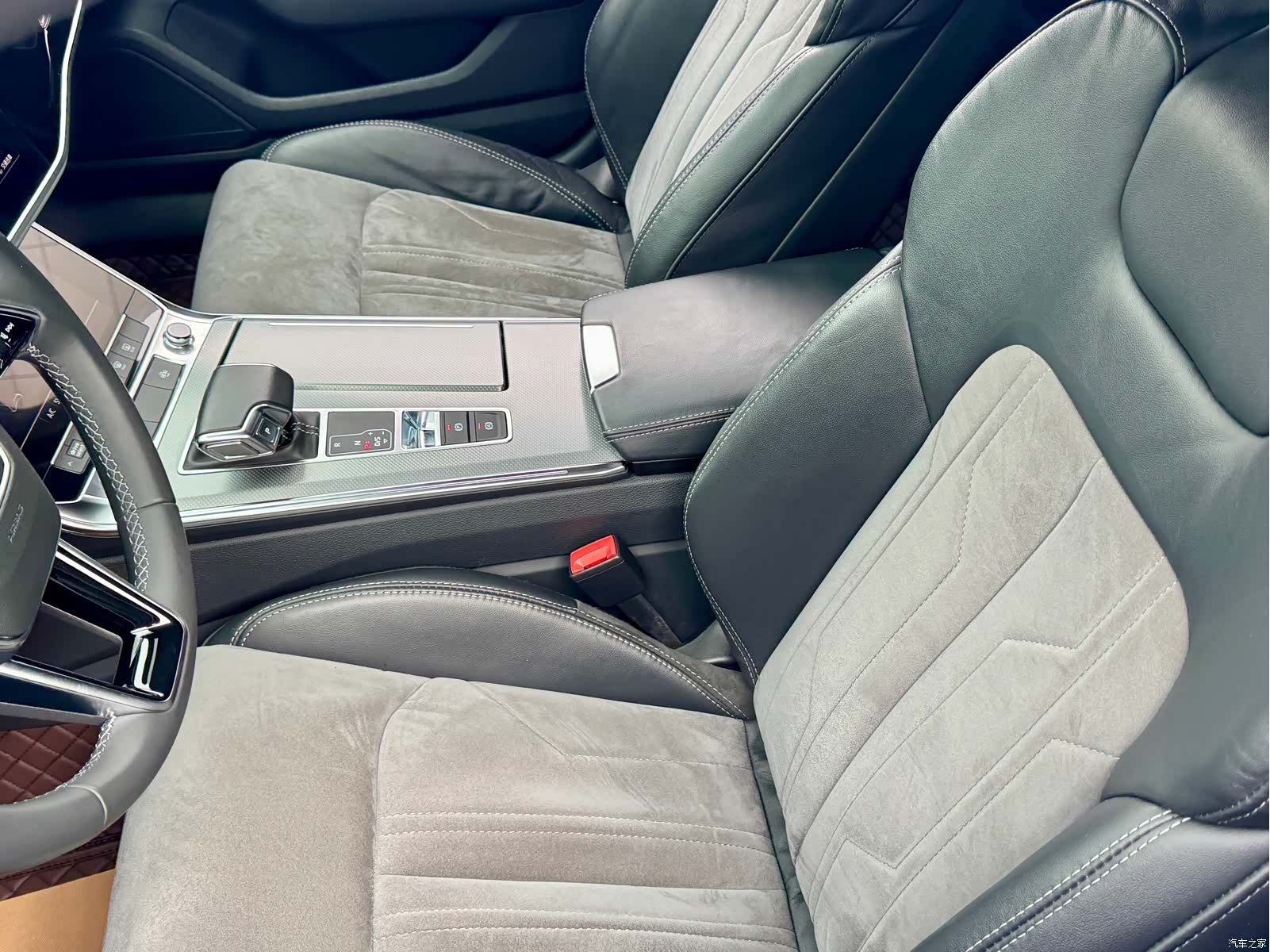Audi A6L, 2022 25