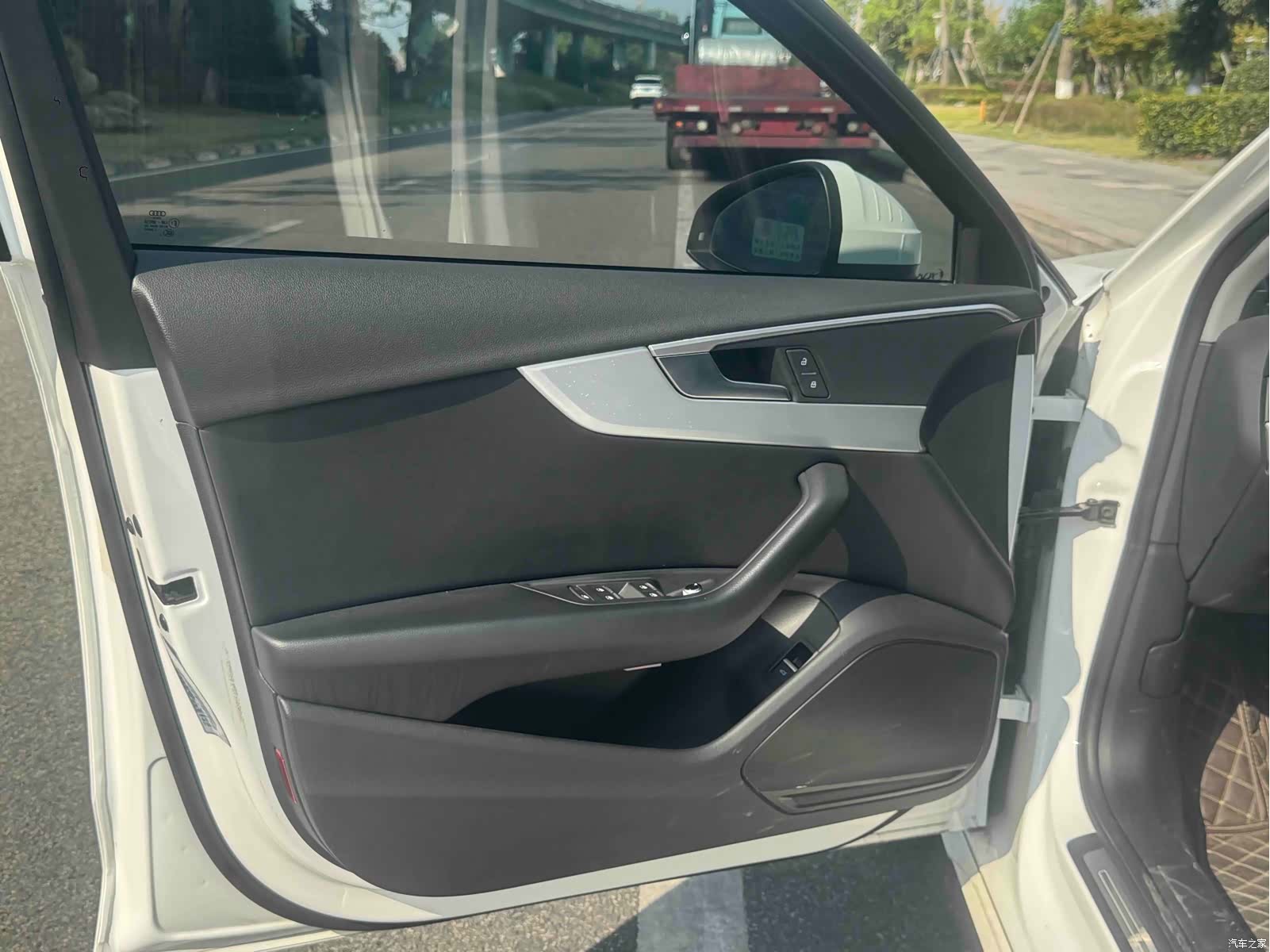 Audi A4L, 2020 3