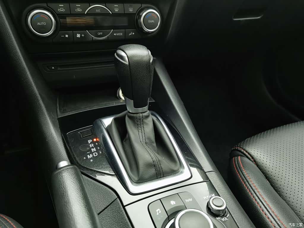 Mazda Mazda3, 2016 13