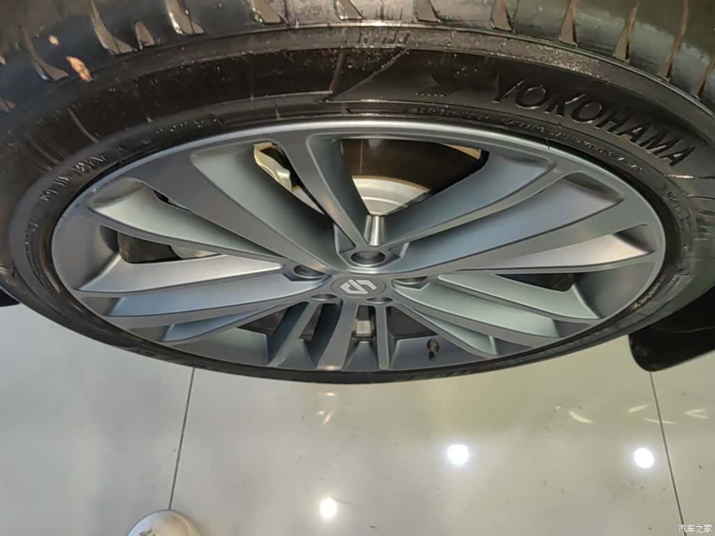 Leapmotor C16, 2025 23