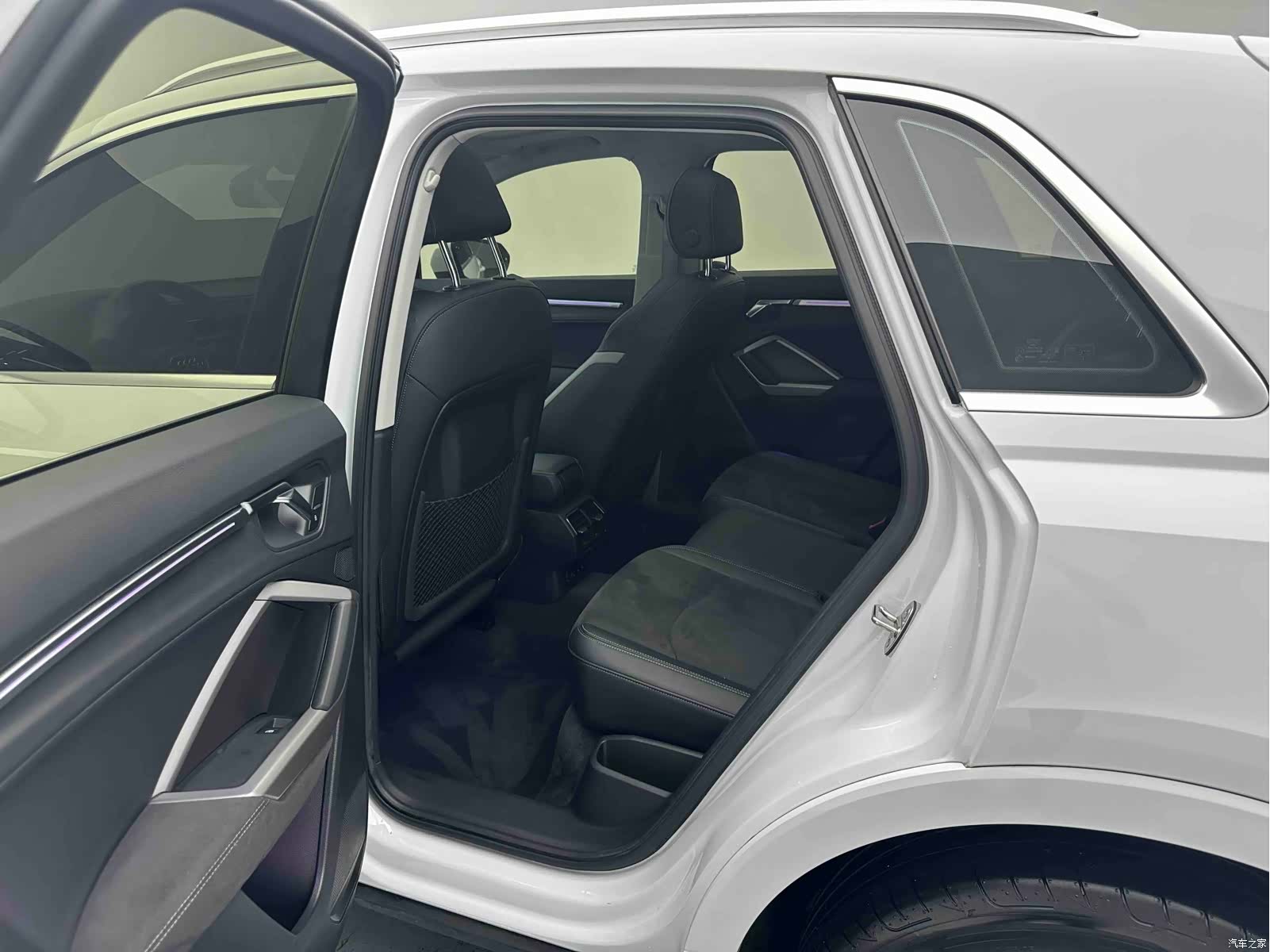 Audi Q3, 2023 12