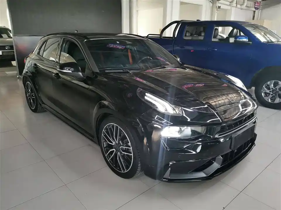 Lynk & Co 02 Hatchback